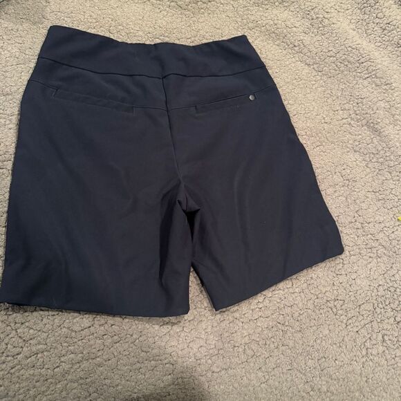 Tail Navy Shorts Size 6 Flat Front - Picture 7 of 8